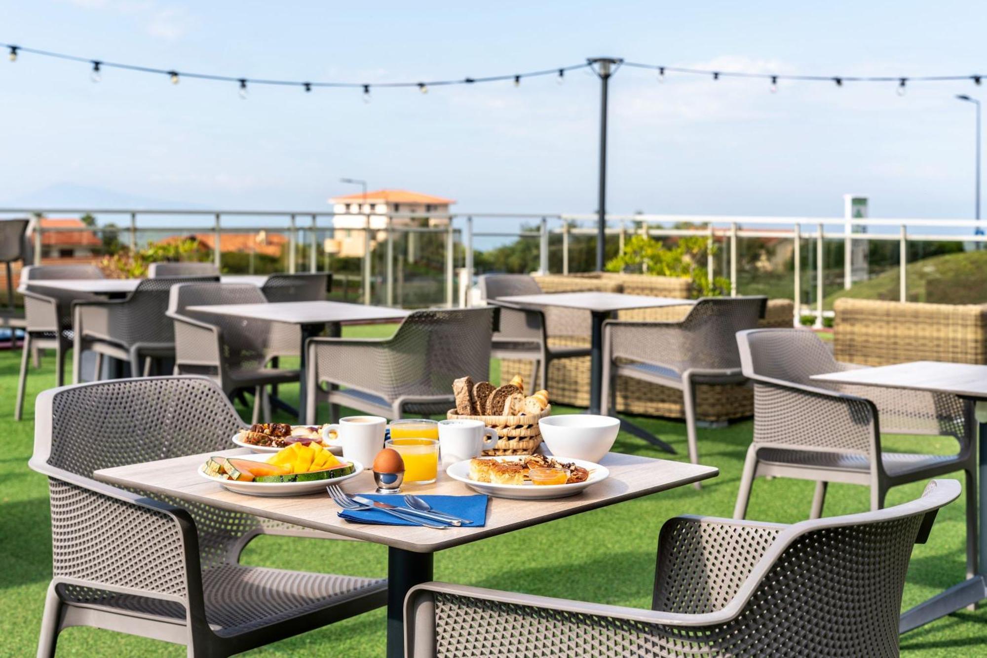 Ibis Styles Biarritz Plage ภายนอก รูปภาพ